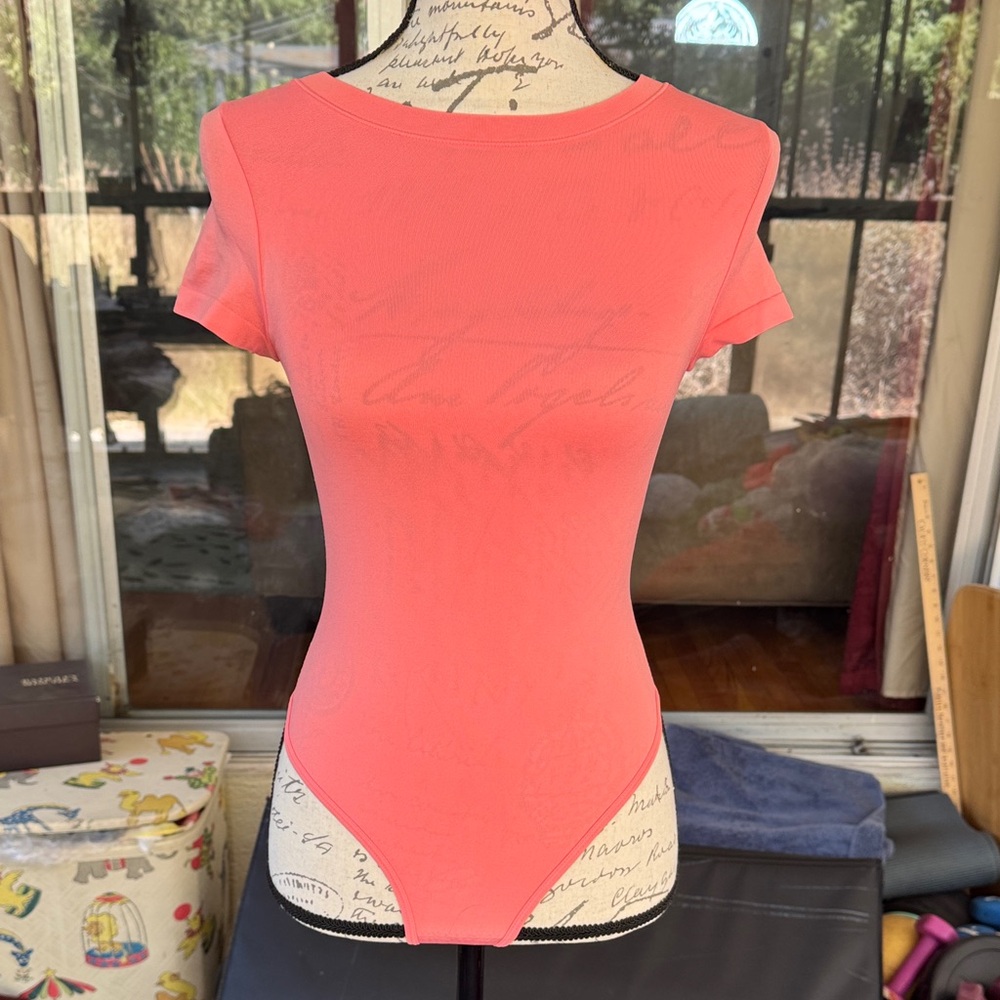 Wild Fable Vibrant Pink seamless Bodysuit. Size XS. New.